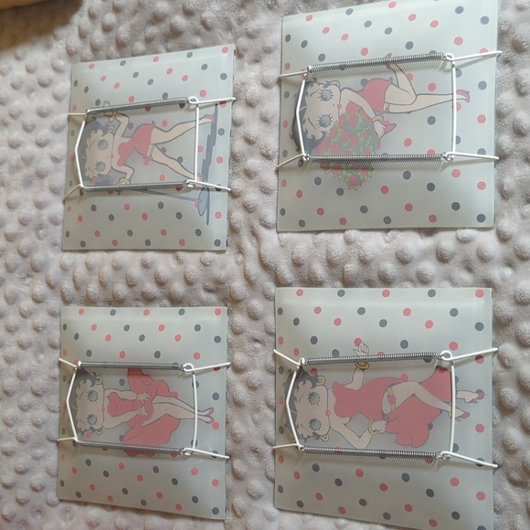 Betty Boop plates decor - Picture 6 of 7